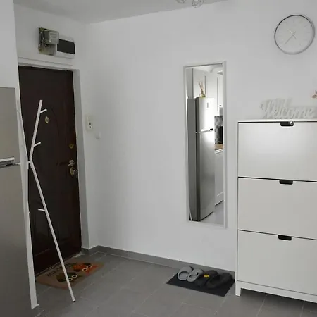 Cosy At 100 M From Iulius Town تيميشورا