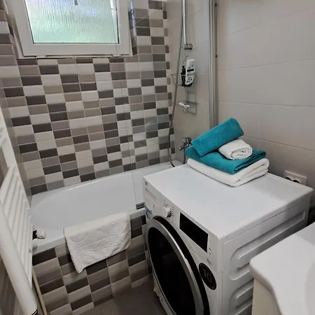 Cosy At 100 M From Iulius Town * Timişoara