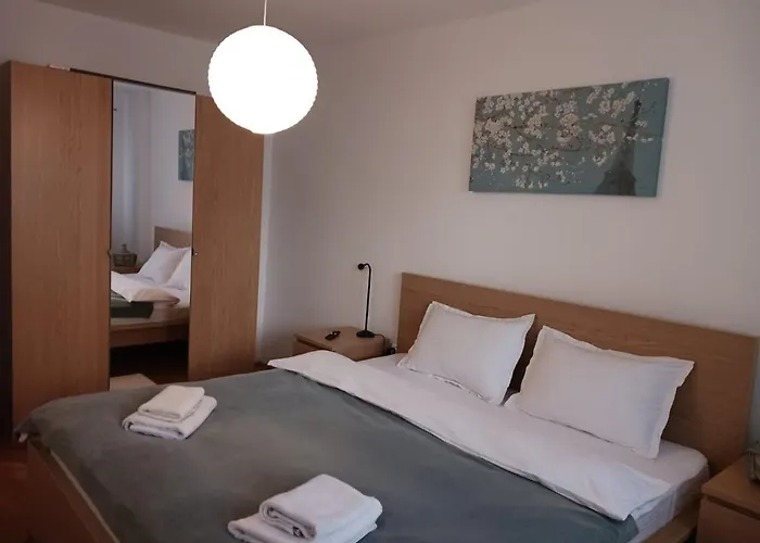 Cosy At 100 M From Iulius Town Lägenhet Timişoara