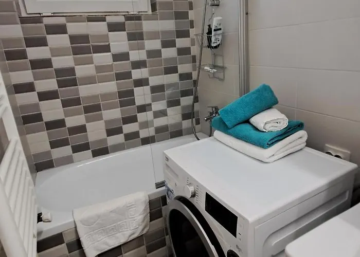 Cosy At 100 M From Iulius Town * Timişoara